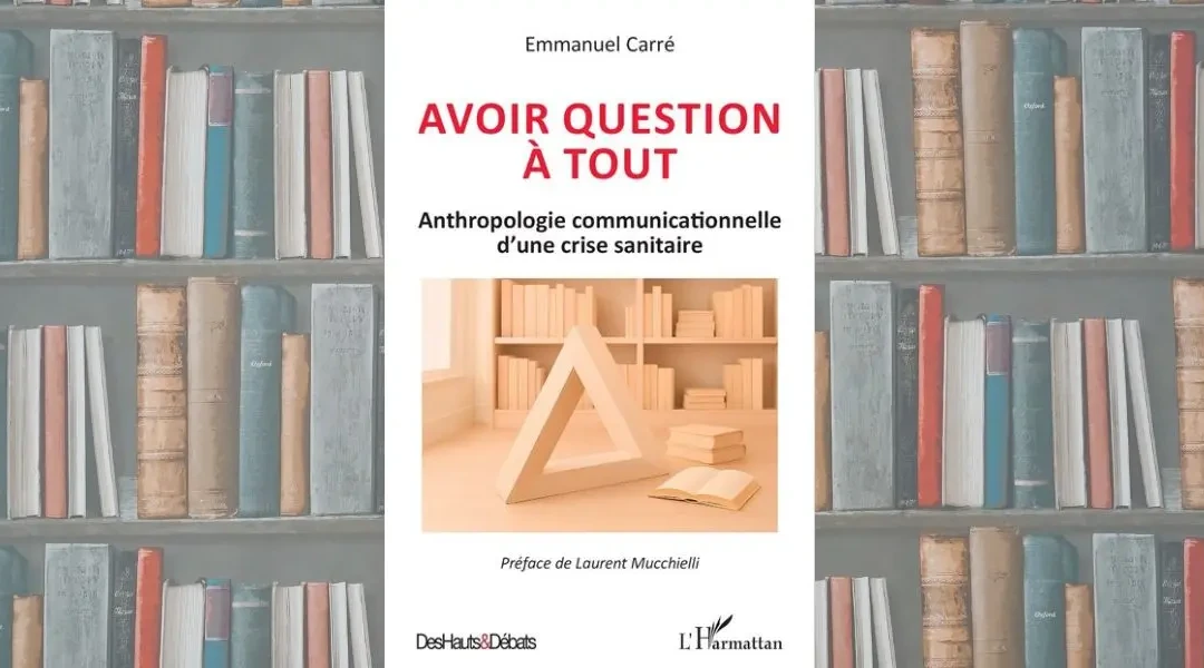 Avoir question à tout